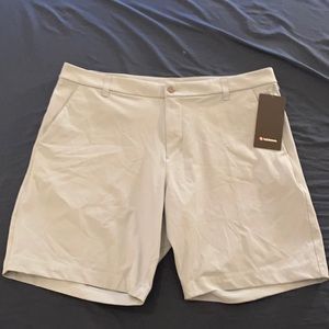 Lululemon Commission Short Classic 9" NWT Size 38
